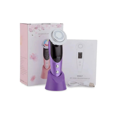 RevitaGlow stimule la circulation sanguine et révèle l'éclat naturel de la peau.